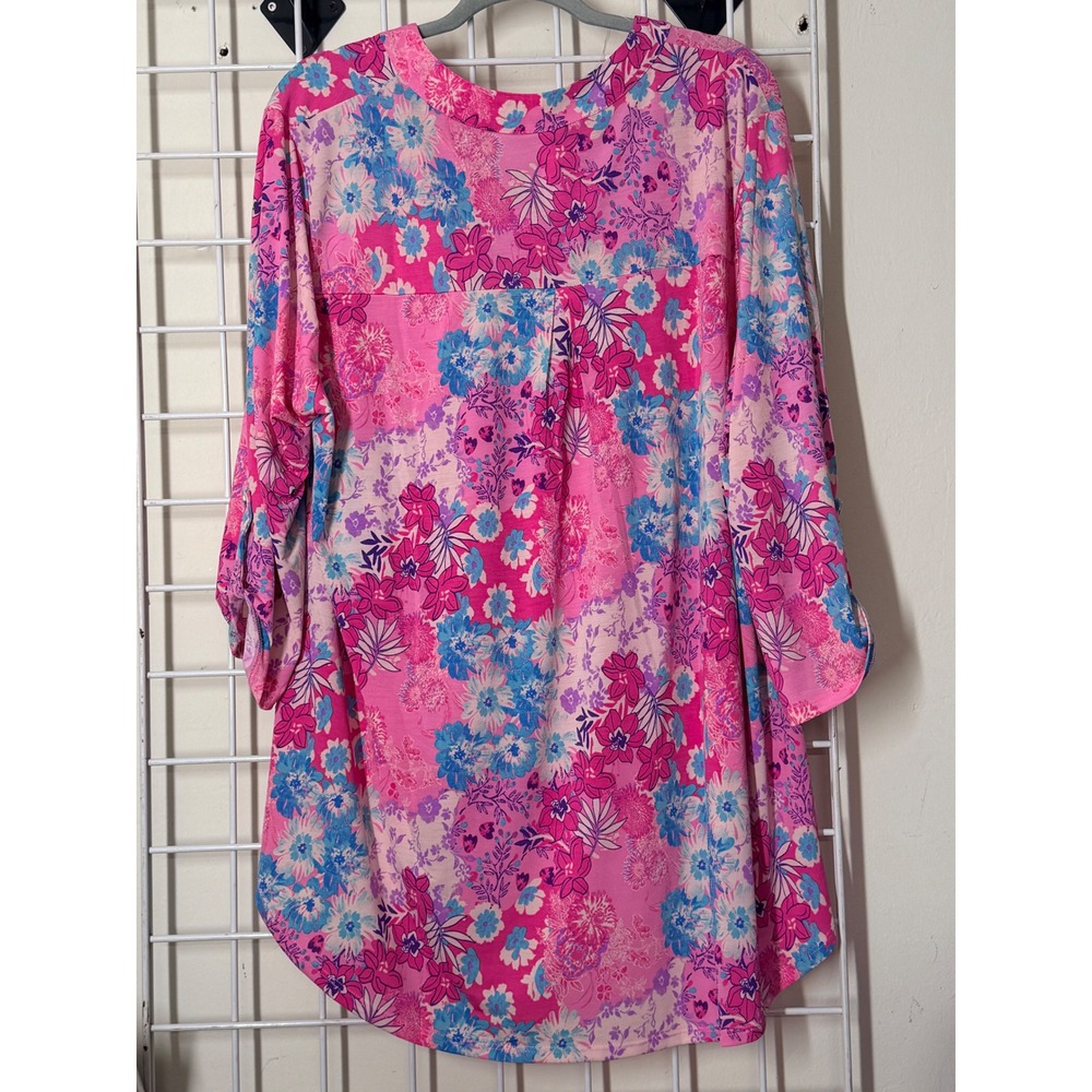 Dear Scarlett "Sweet Tart" Floral Tunic Top Pink 3/4 Roll Tab Sleeve size 3X NWT - Picture 3 of 7